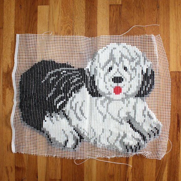 Vintage Latch Hook Rug Old English Sheep Dog R851 Special Shaped 20" x 26" - Picture 4 of 6